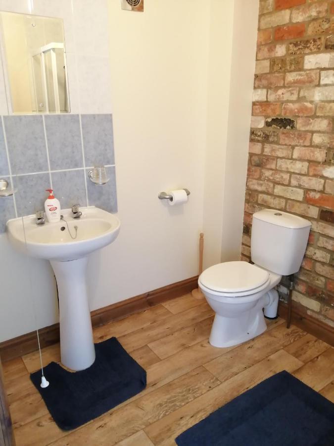 Donington on Bain The Old School B&B 외부 사진